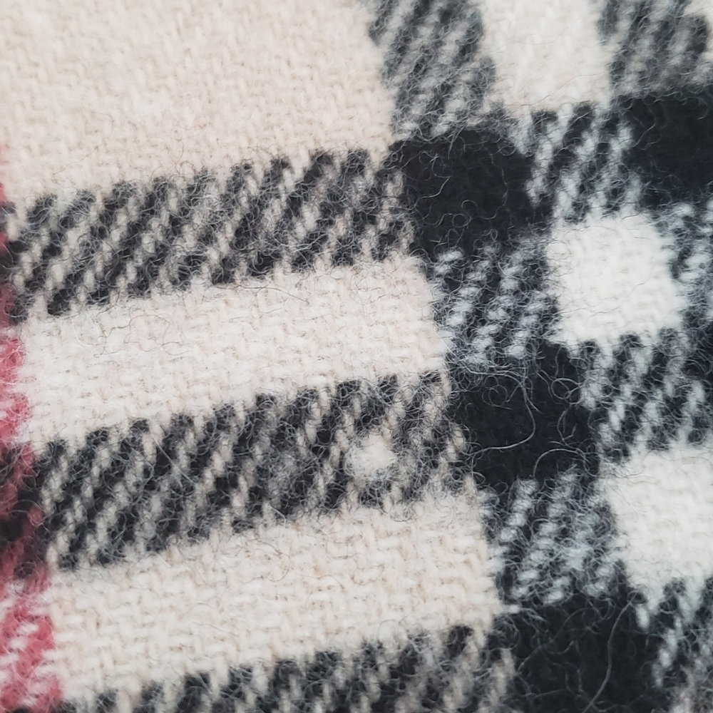 Burberry London Wool Shawl/Scarf - Picture 5 of 16